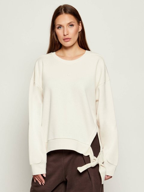 Белый свитшот BOSS из хлопка: фото - Invogue