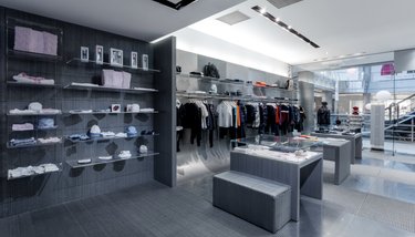 Магазин Emporio Armani - ТЦ "Mandarin Plaza", 4-й этаж: фото 5 - Invogue