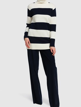 Белый свитер MAX MARA: фото 1 - Invogue