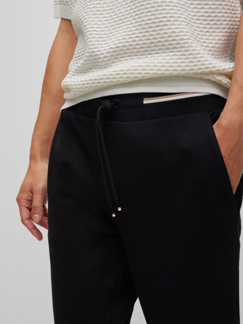 Чёрные брюки спорт BOSS: фото 3 - Invogue