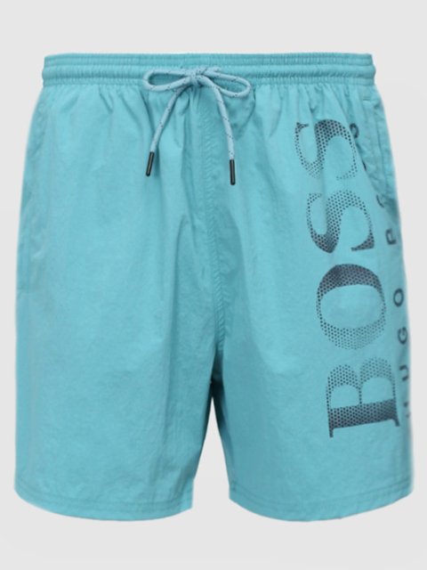 Зелёные шорты BOSS: фото - Invogue