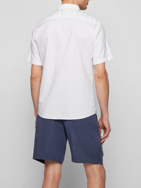 Белая рубашка BOSS: фото 2 - Invogue