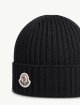 Чорна шапка MONCLER ENFANT з вовни: фото 3 - Invogue